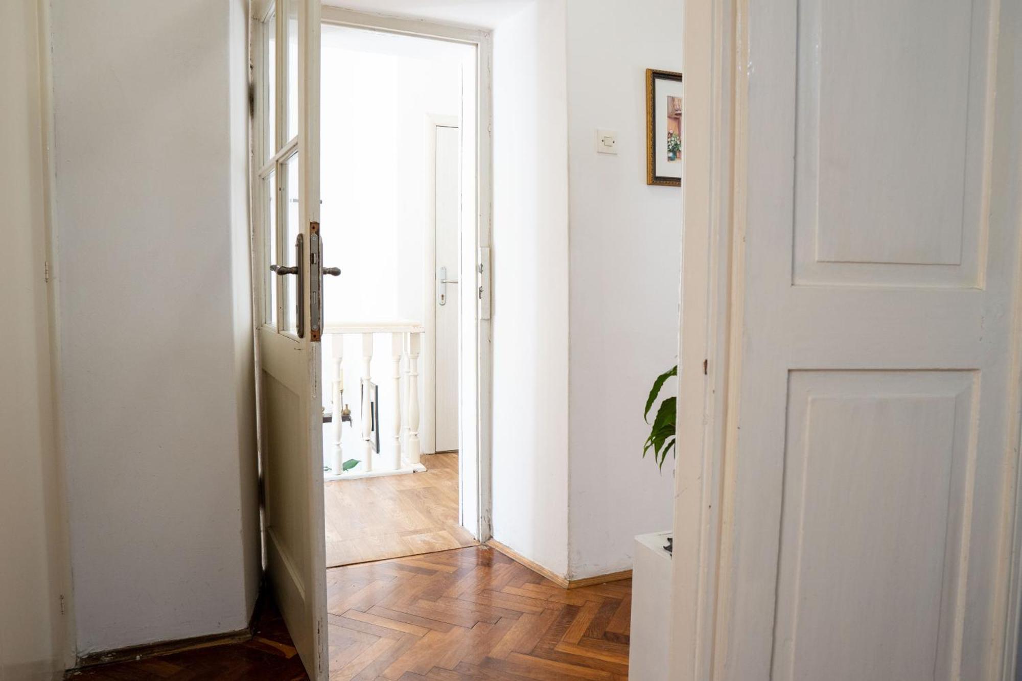 M&B Apartment コトル エクステリア 写真
