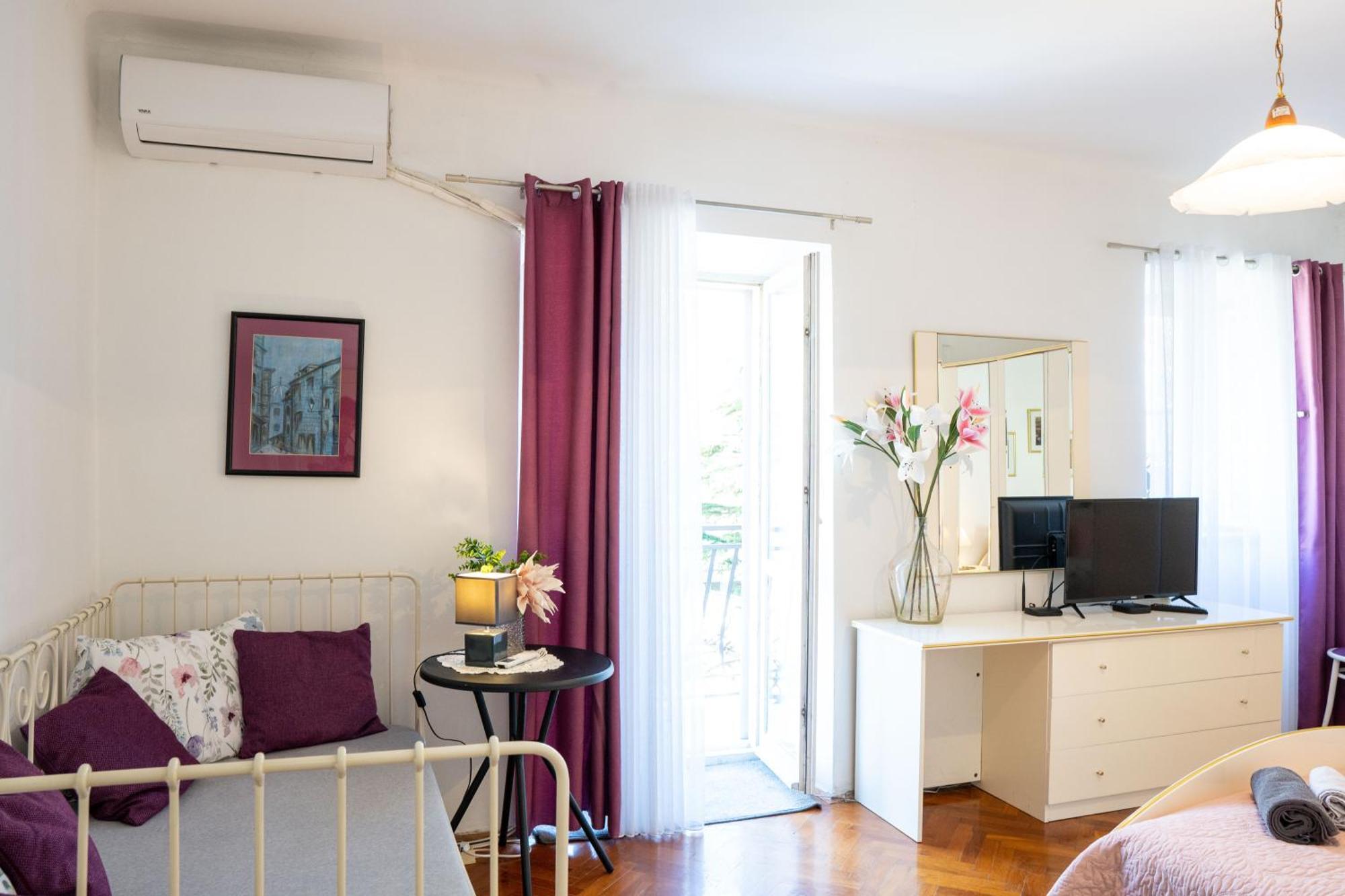 M&B Apartment コトル エクステリア 写真